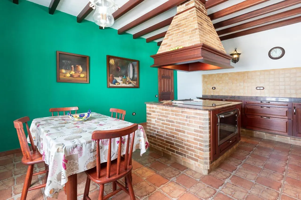 Home2Book Finca Dos Ruedas La Ampuyenta
