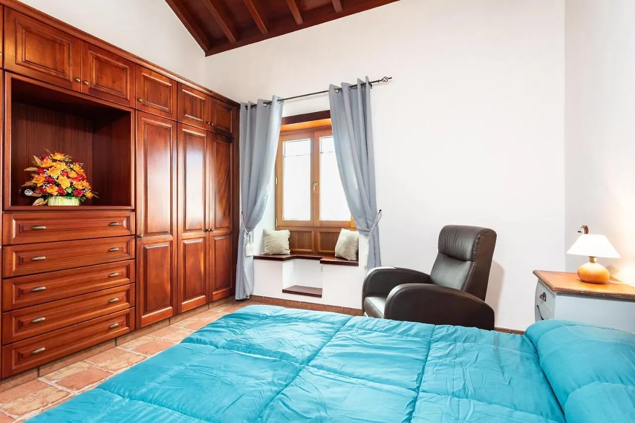 Villa Home2Book Finca Dos Ruedas La Ampuyenta España